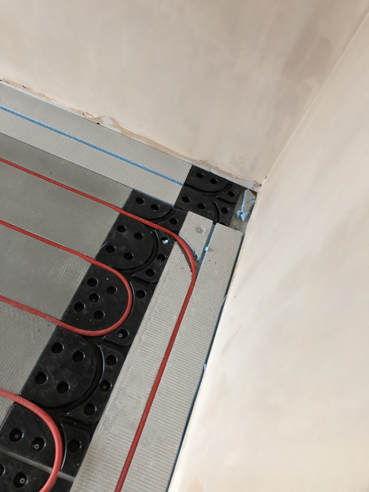 Underfloor heating zone controls